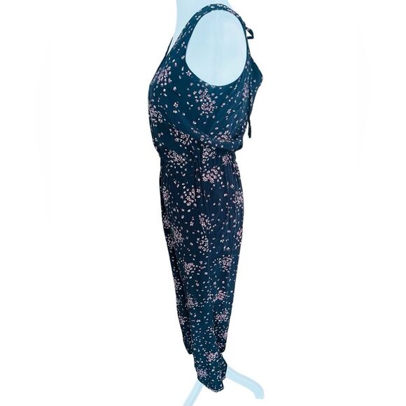 Ann Taylor LOFT Black Petaled Tie Back Floral Jumpsuit. Size XSP. - Picture 10 of 13